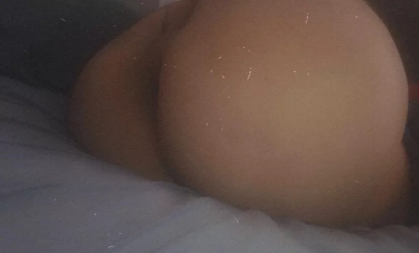 Big ass small waist sissy by rocket1989_