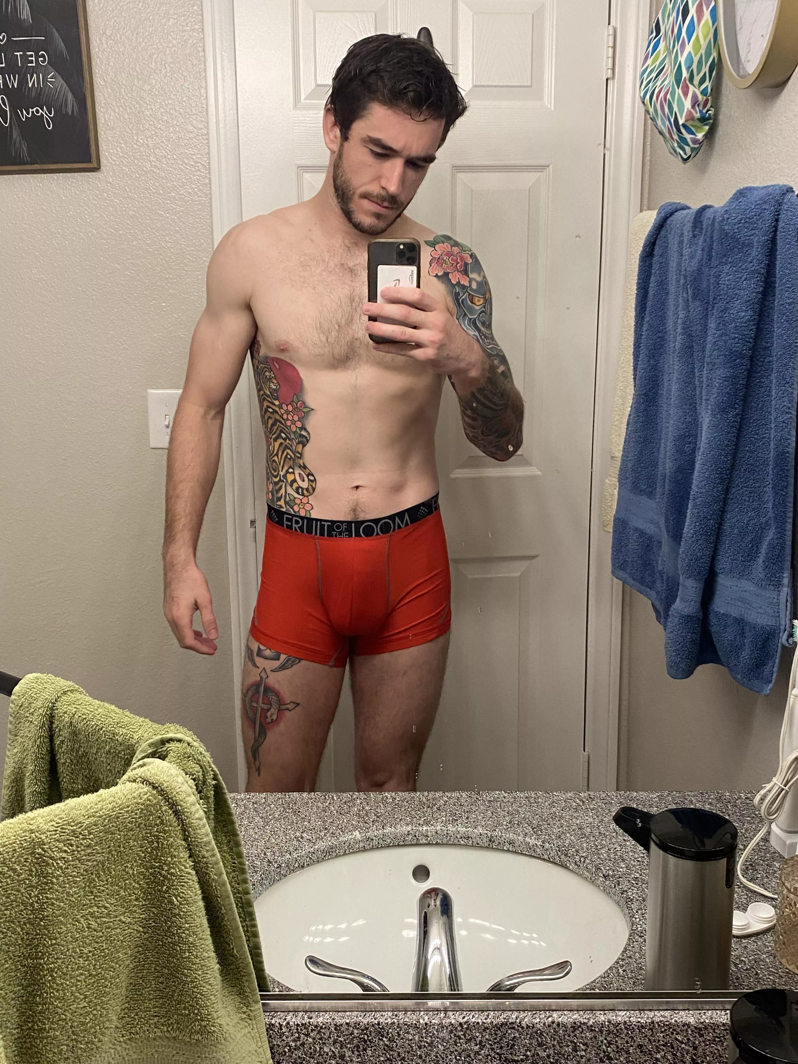 Big balls and tight underwear posted by 10Pbluebelt