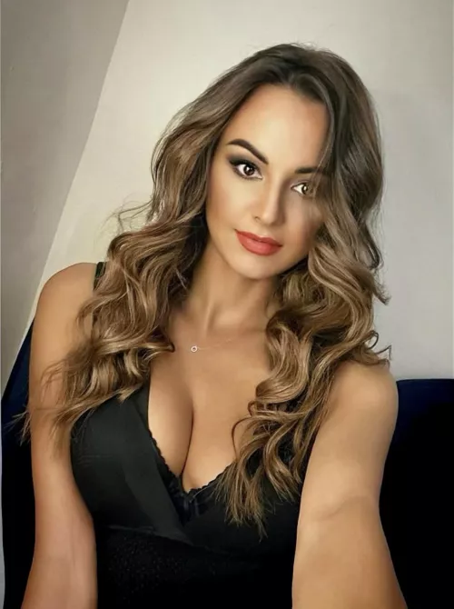 Big boobies hottie. Check my comments! by Tamara_Sunshine