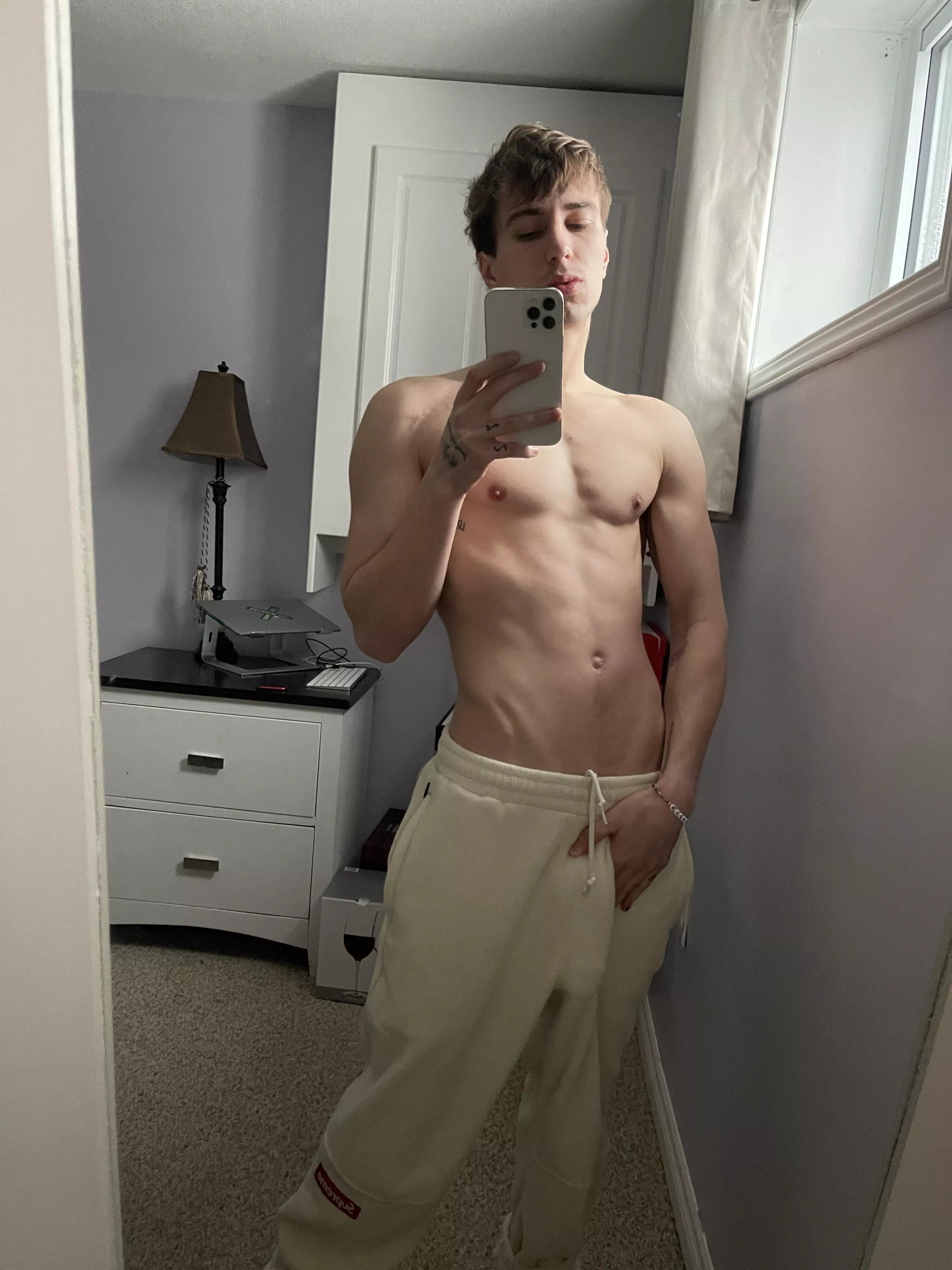 Big boy bulge posted by jakegelato