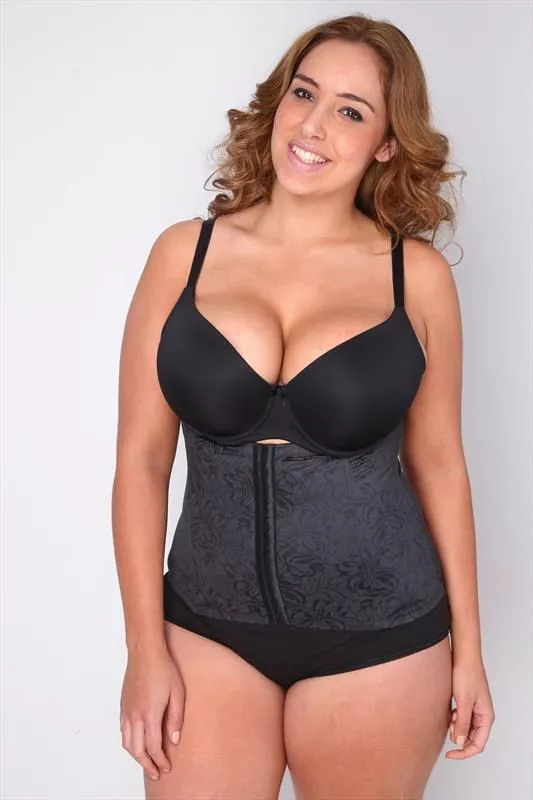 Big girl, Big bra posted by vikon_727