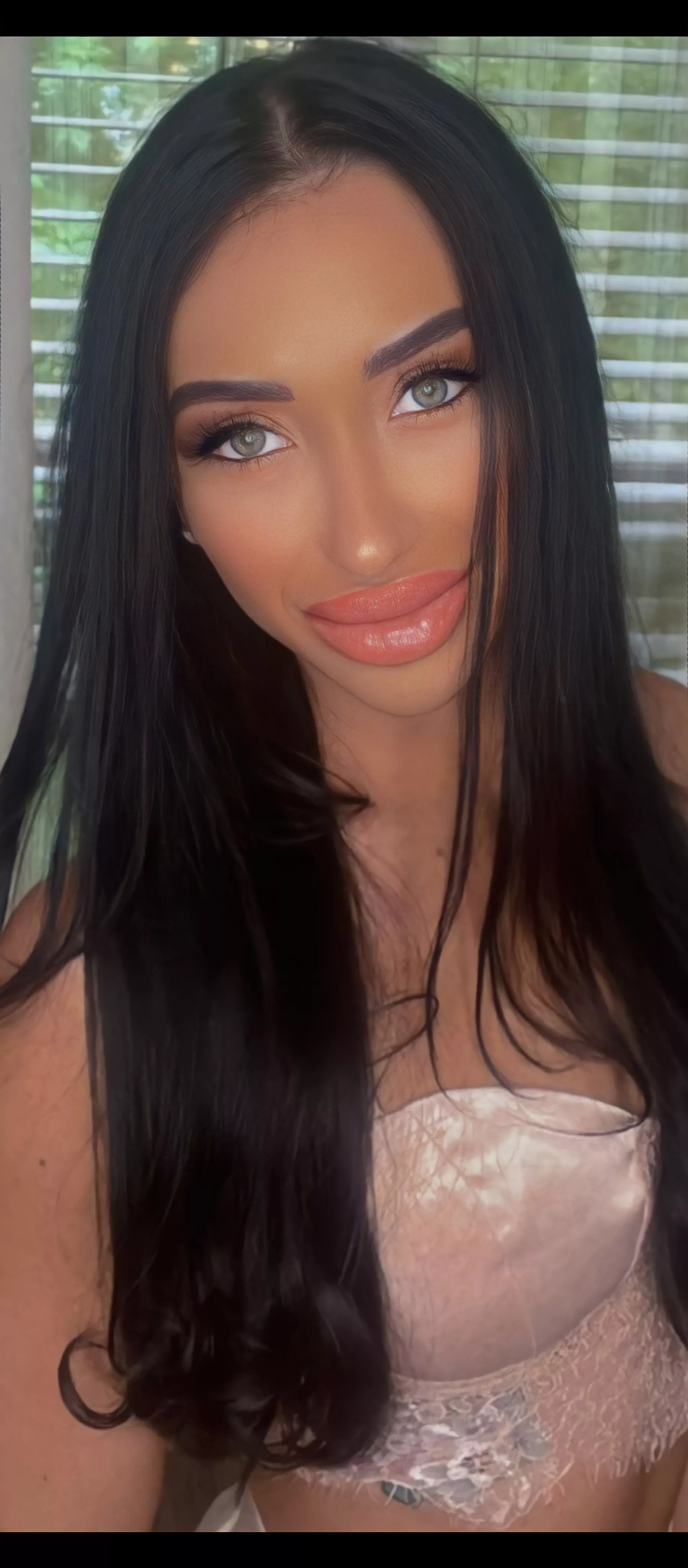 Big Lips posted by Macboney440