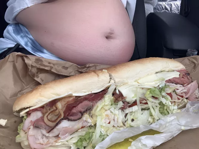 Big subs make me need belly rubs 👀🐋 by xxxnaughtymeg