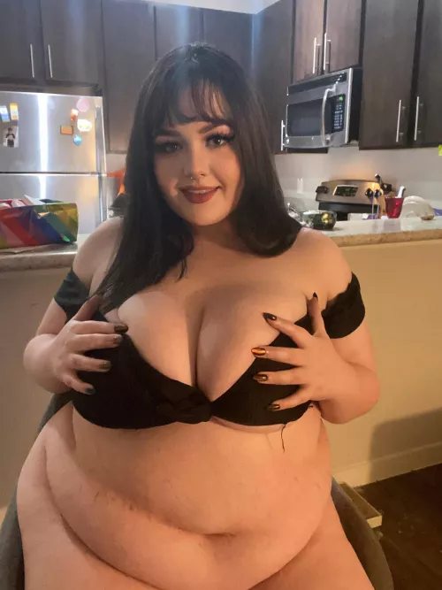 Big tits and an even bigger belly <3 by hoesephine_