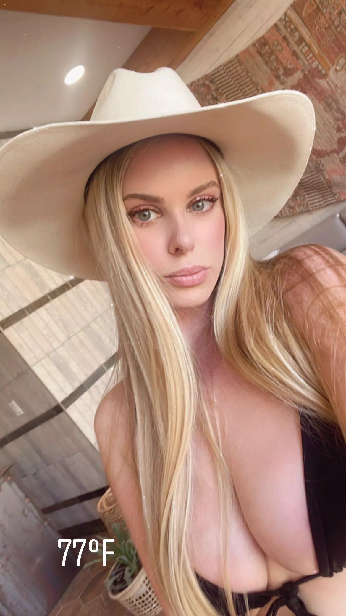 Big tits posted by pljath