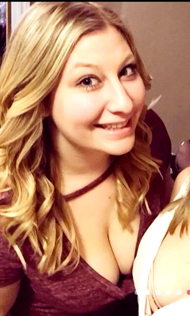 Big titty blonde friend needs to be covered, kik Tajco714 posted by qwertyujkl825