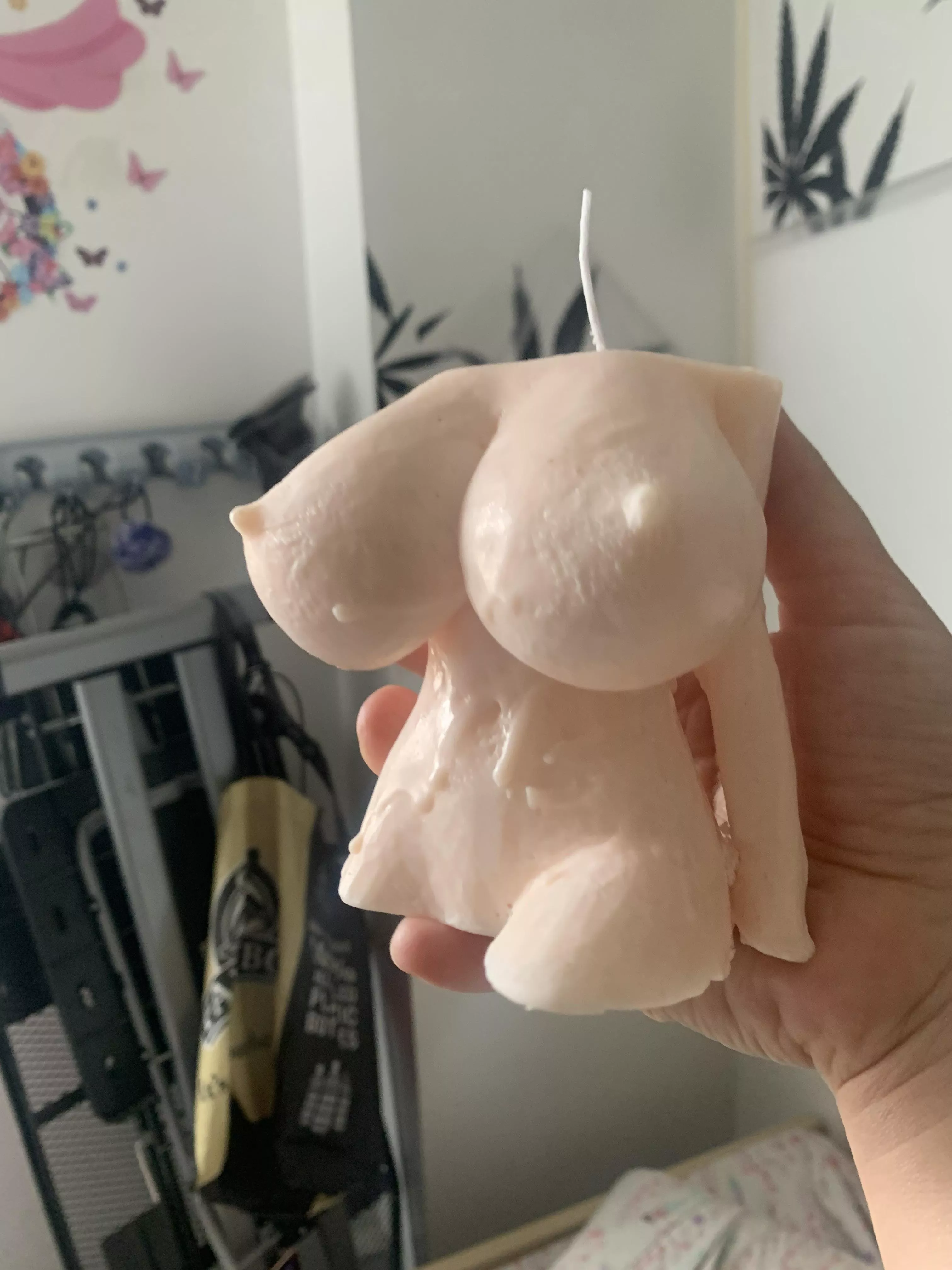 Big titty candle posted by Eurasiangal