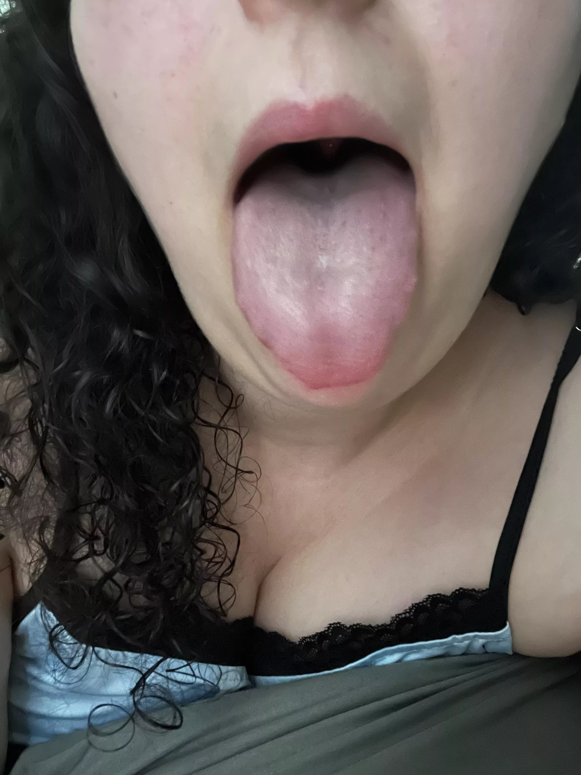 big tongue deserves a big reward (f) posted by punkiesdilemma