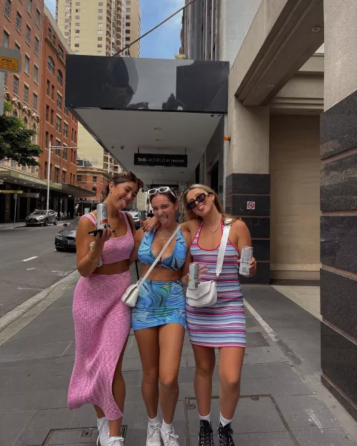 Biggie in the middle by civilrainy