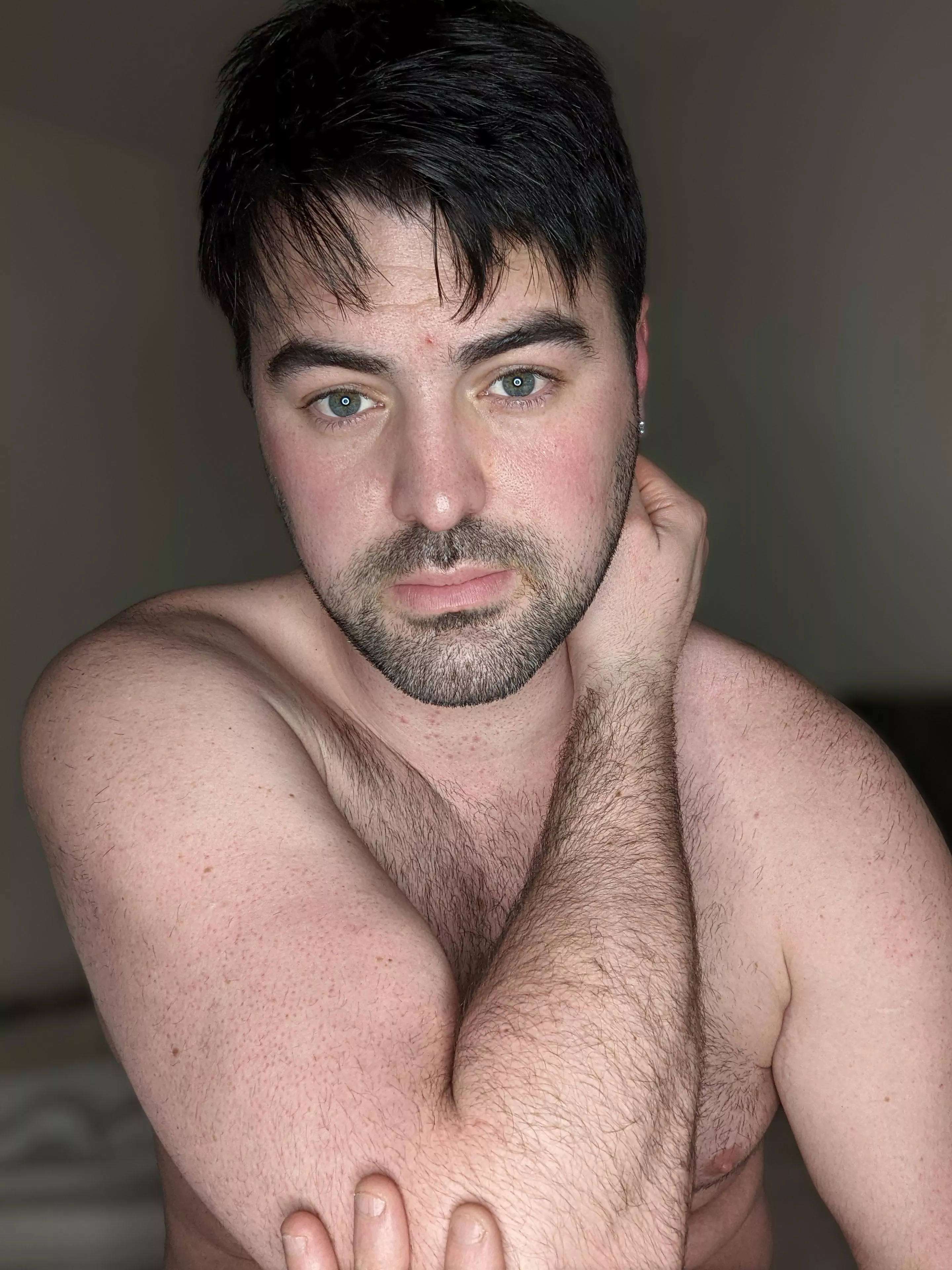 Bit mild, trying to show off my new hair growth 😜 like it? posted by lilandlarge69