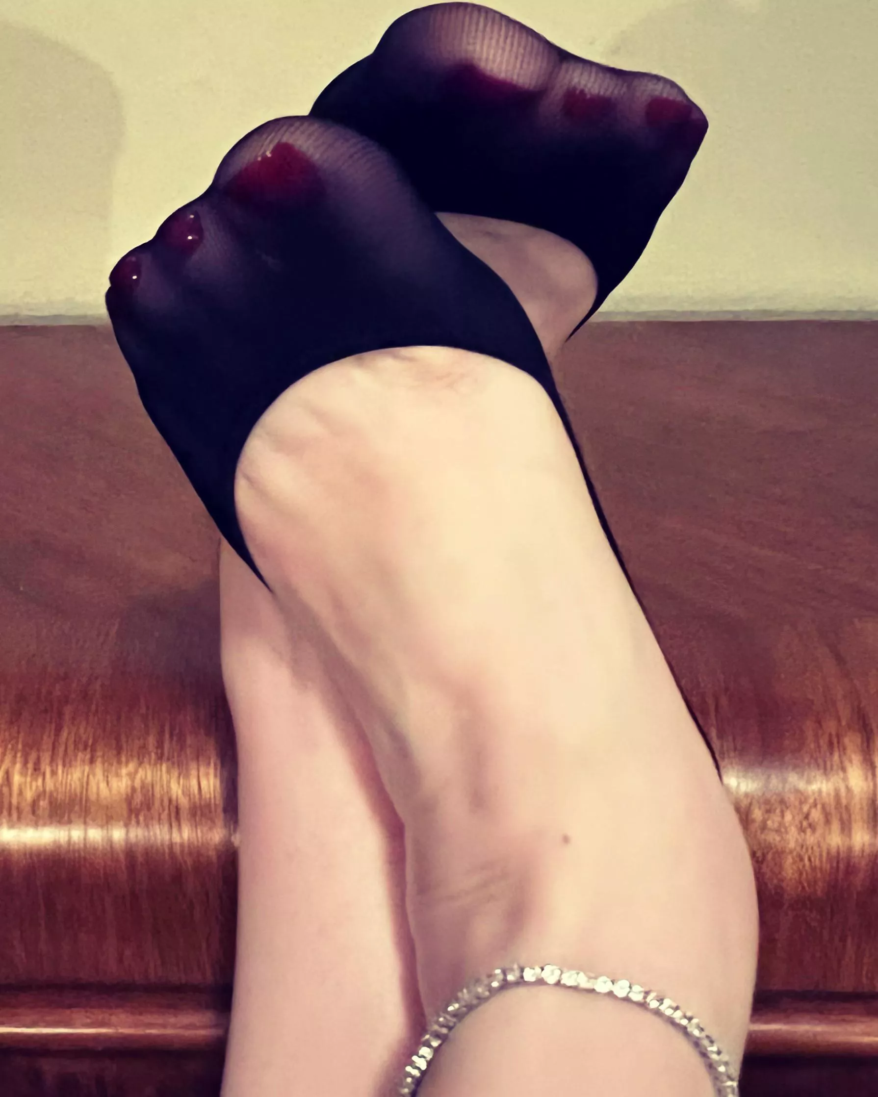 Black. posted by Minimum_Builder3763