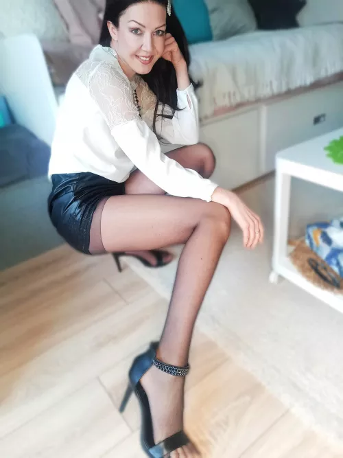 Black and glossy by slavena_slavic