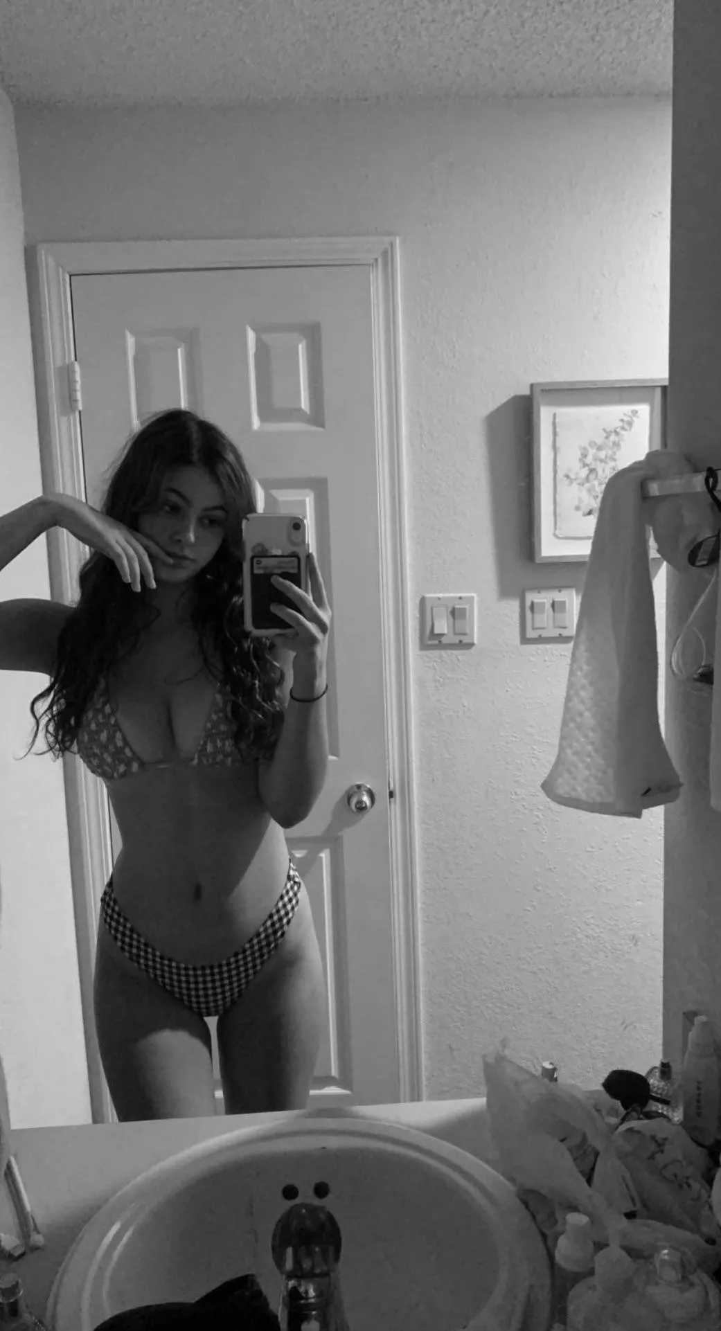 Black and White posted by draggonthefloot