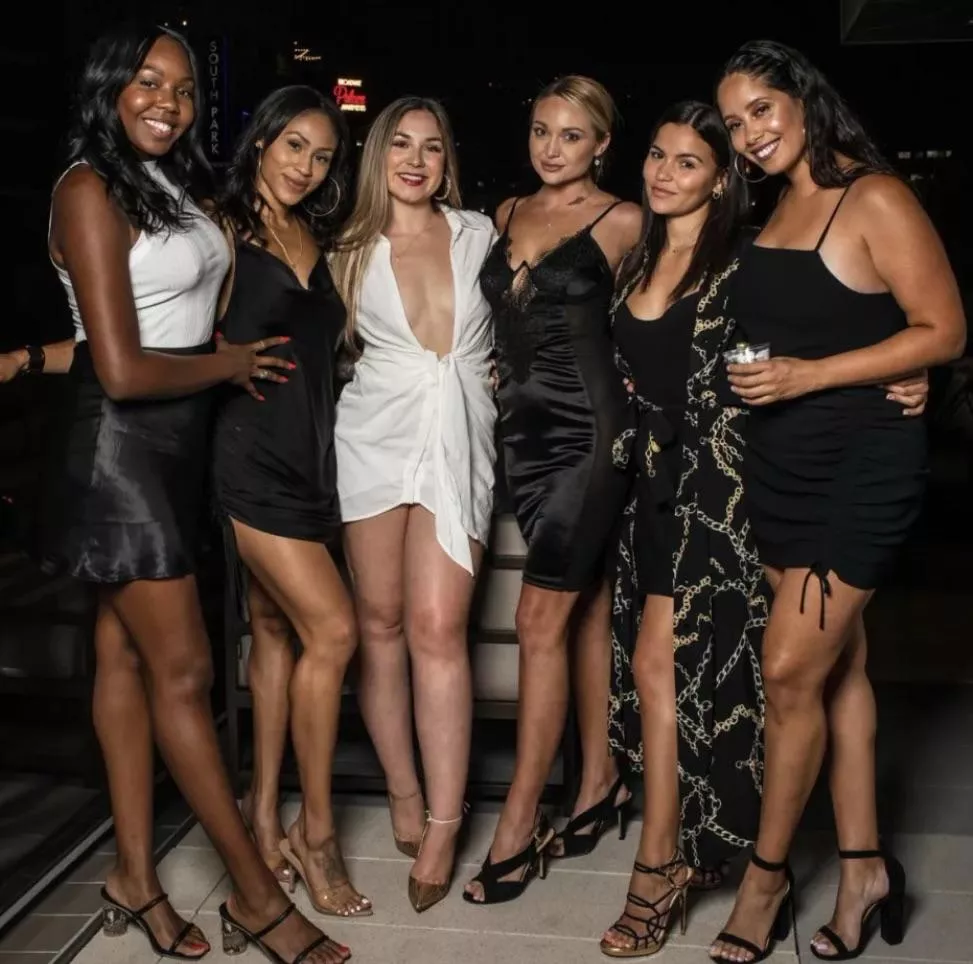 Black and white dress party [6] posted by swordmastax10