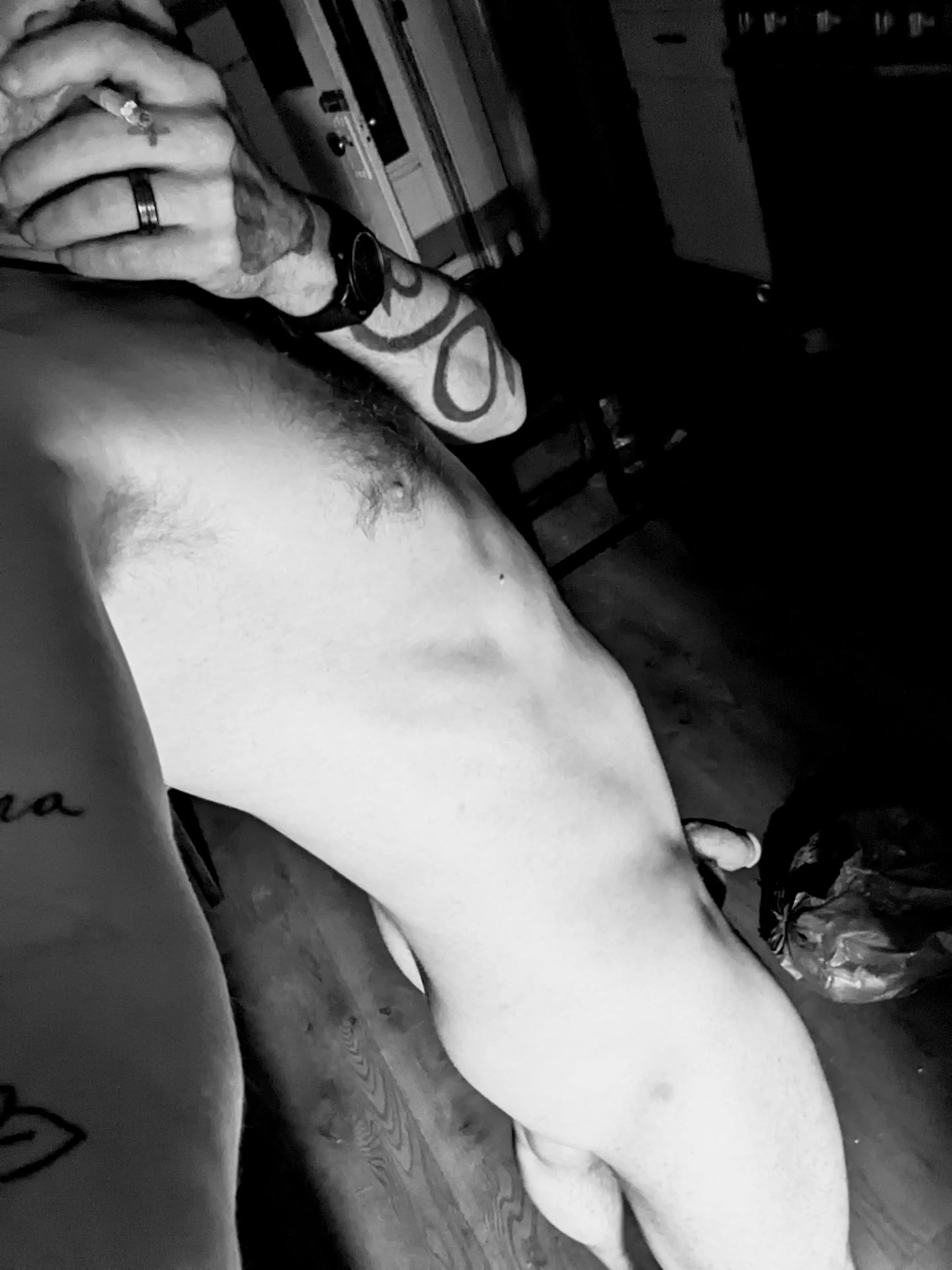 black and white posted by joslezio85