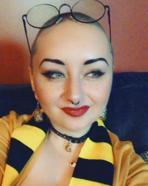 Black and yellow bb 🐝 by HuckleberryShot6490