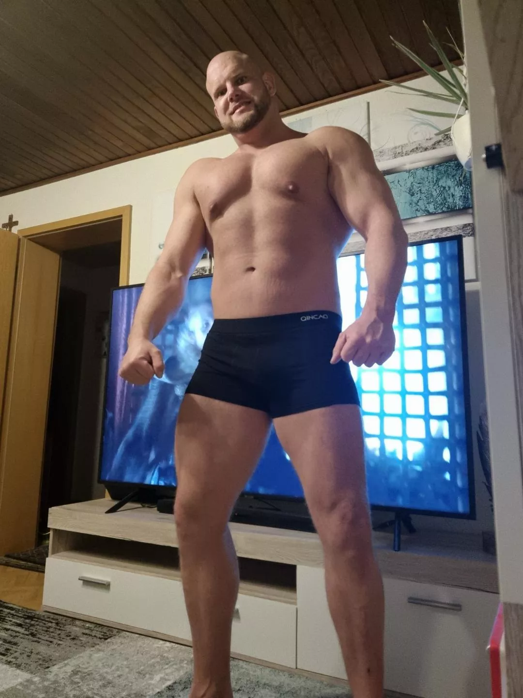 Black boxers 🙂 posted by Wrong-Engineering-74