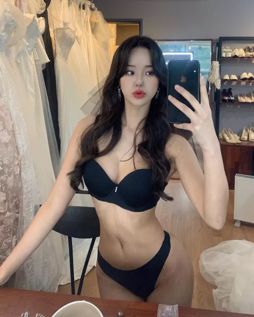 Black bra by Majestic_Painter8660