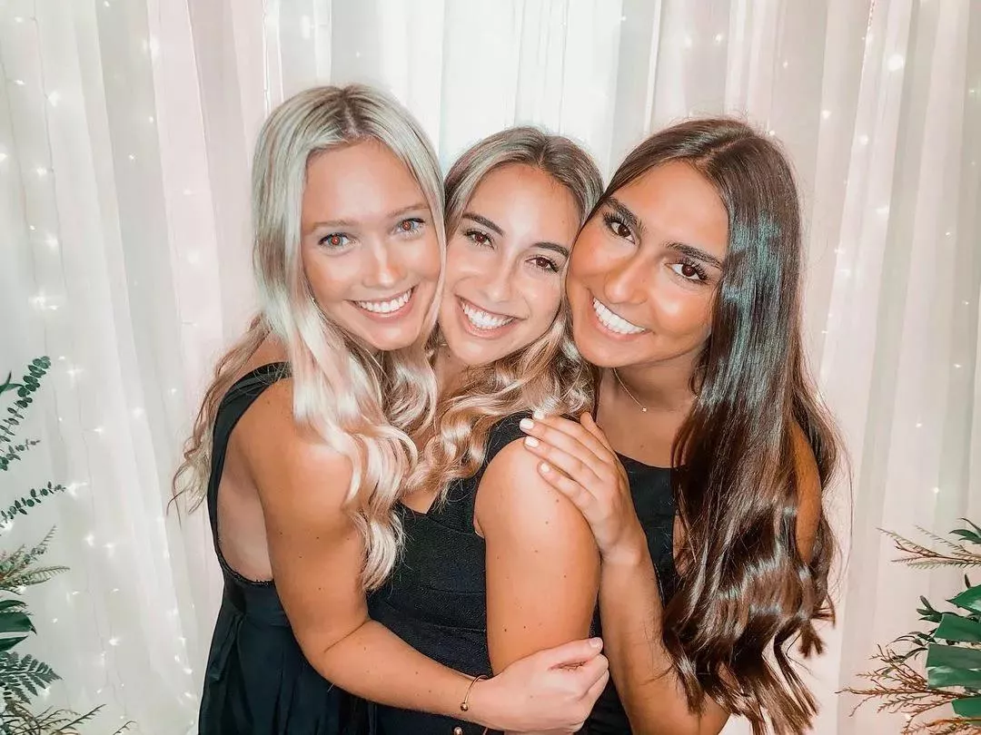 Black evening gowns posted by Kyzp