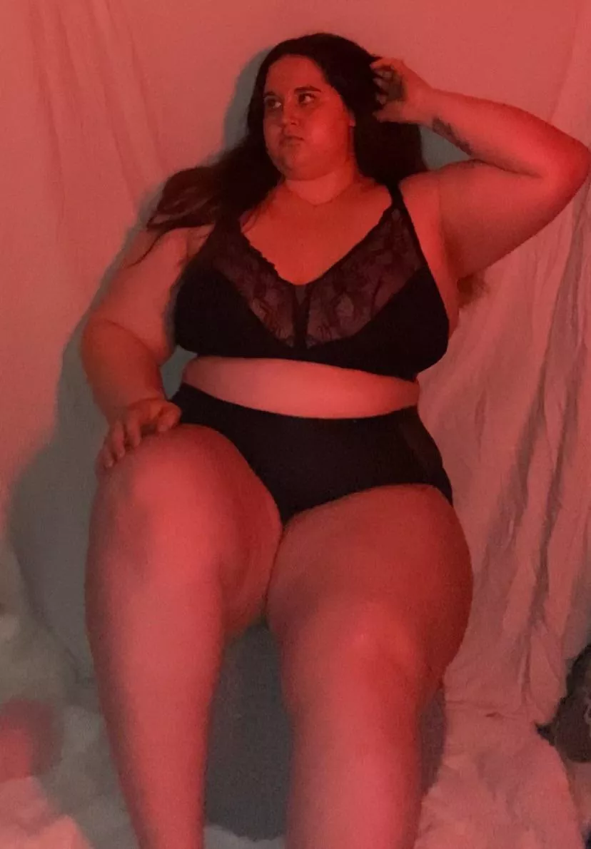 black lace and red mood lighting just for you ❤️🖤 posted by tesstessitura