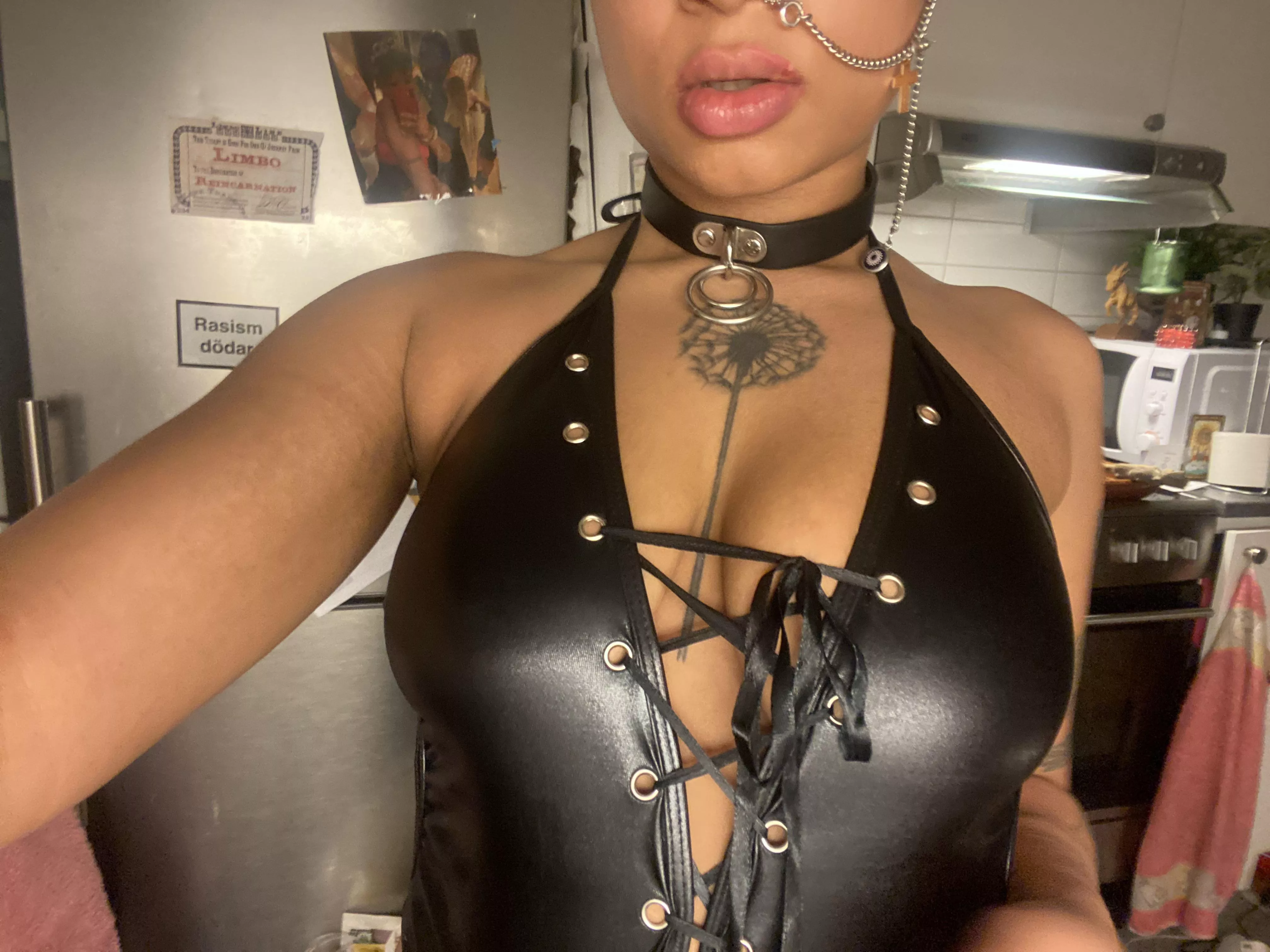 Black on black posted by -GUS___