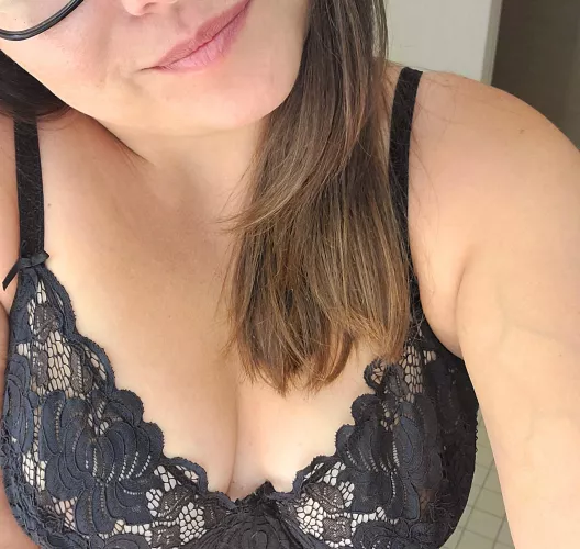 Black rims match my black lace by lovemelexi069