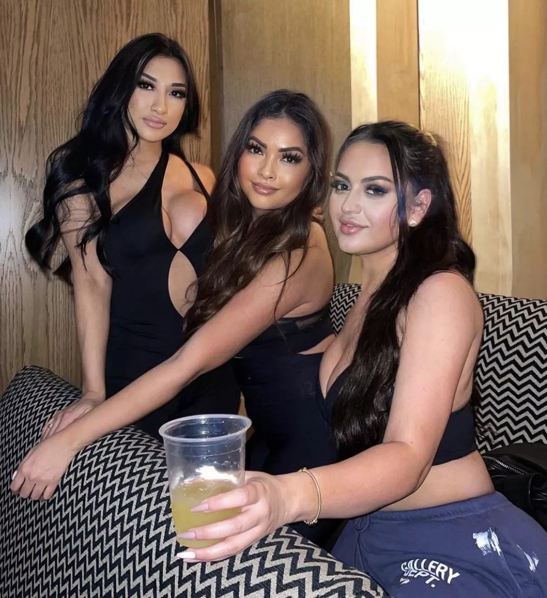 Black tops posted by hotdoglongfoot