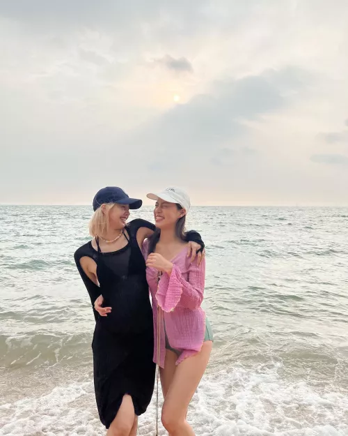 [Blackpink Lisa] Bikini time by Fair-Consequence4380