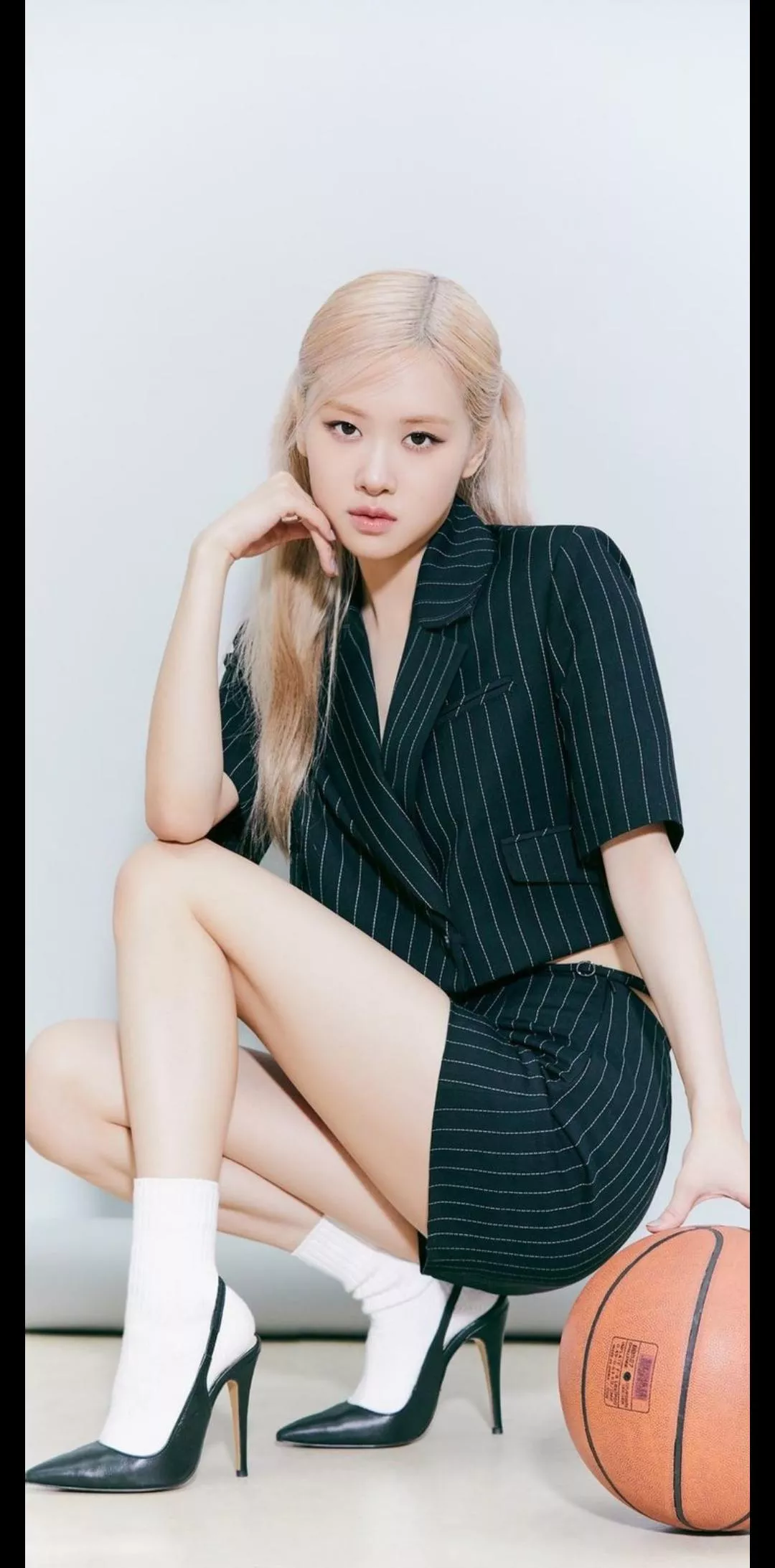 Blackpink Rose posted by Timely_Pomegranate41