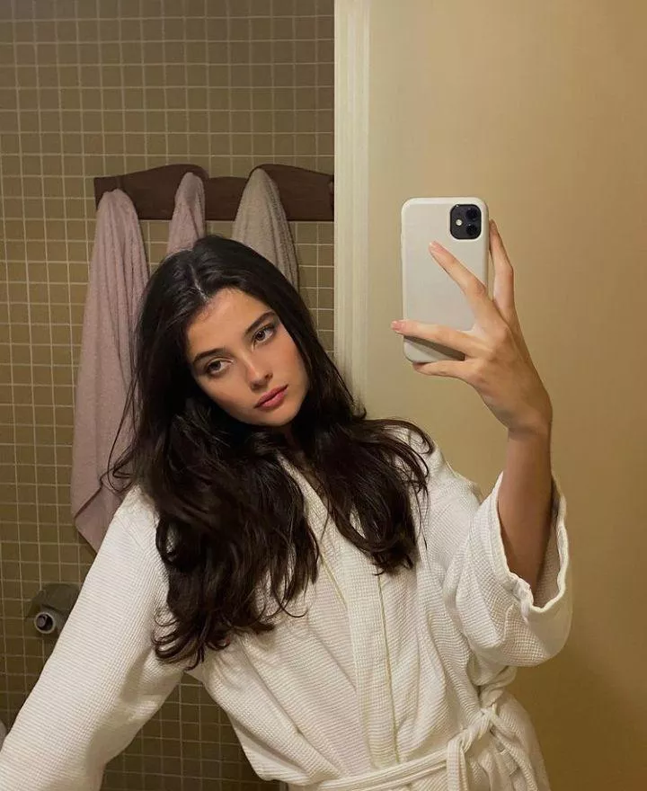 Blanca Soler posted by tomsmiththrowaway10