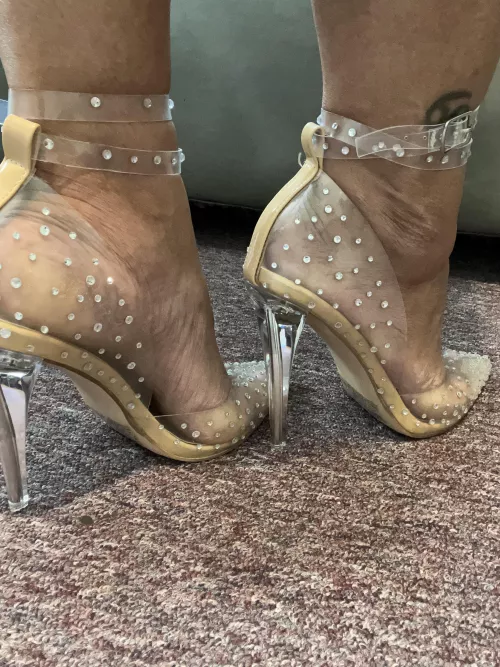 Bling Bling! by MiaCrackedSoles