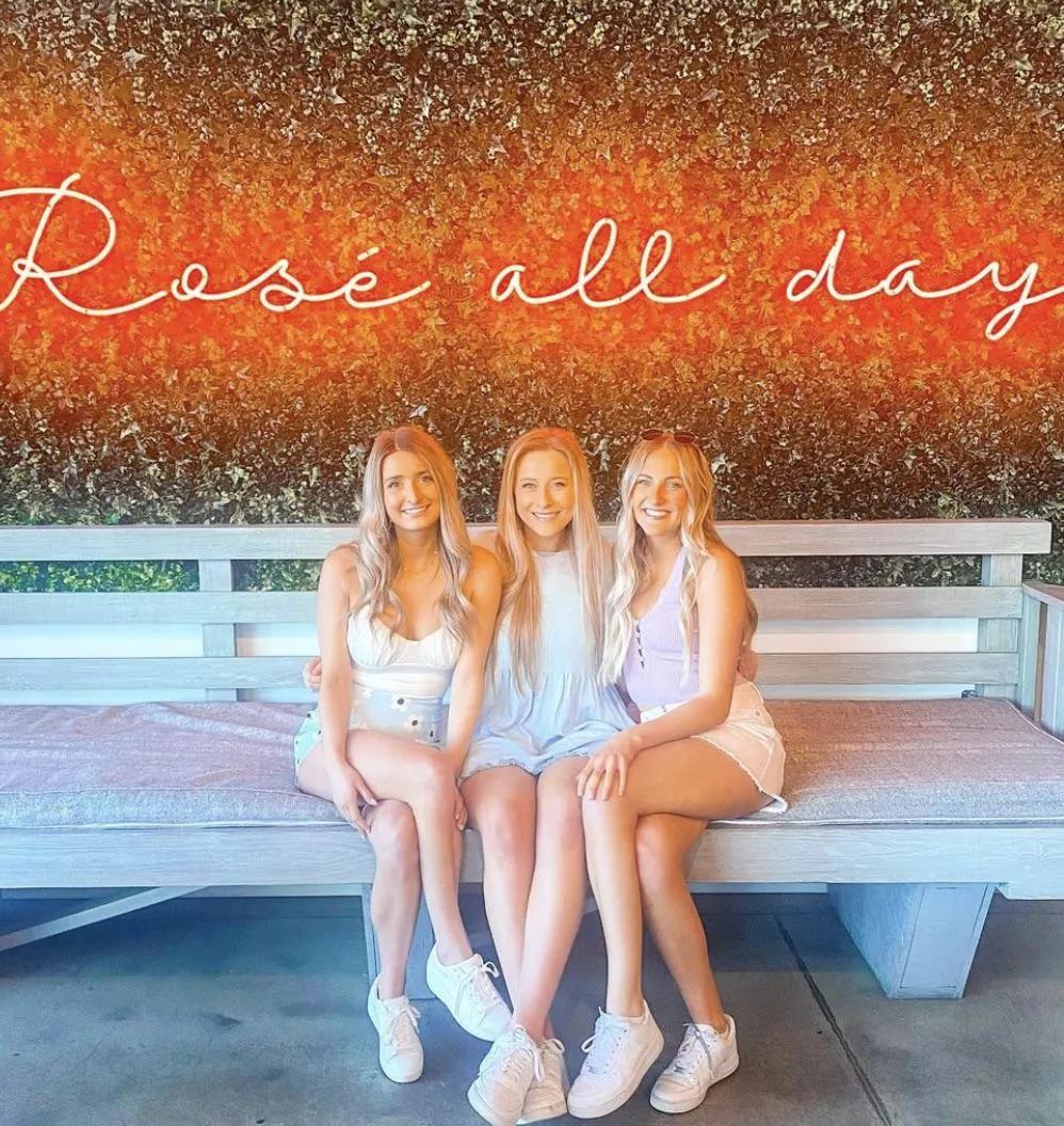 Blonde posted by NoNoMobiusStrip