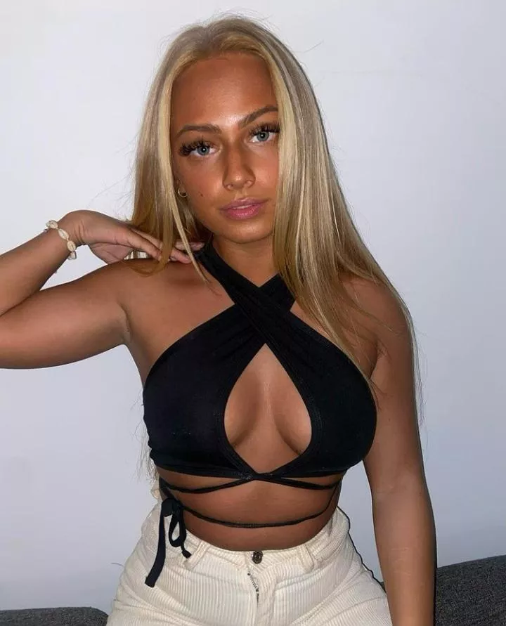 blonde posted by Puzzleheaded-Fee2927