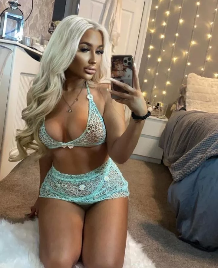 blonde chav posted by chavlover909