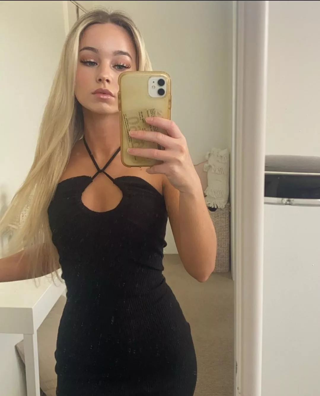 Blonde posted by flyfish6000