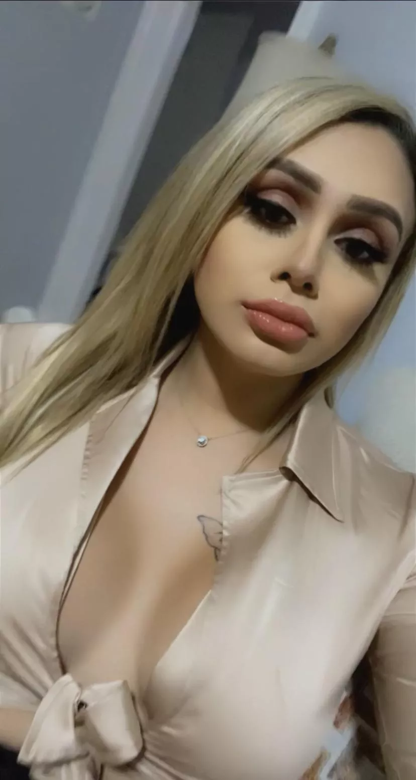 Blonde Mexicanas give the best head posted by Vernaceei