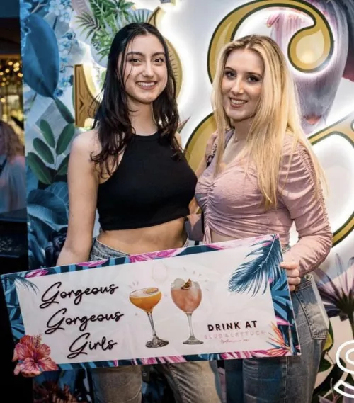 blonde or brunette? by mezzabakes