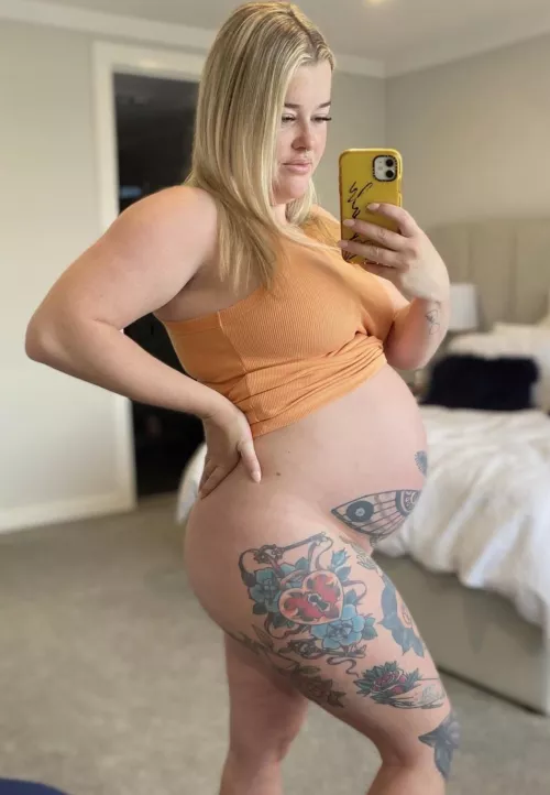 Blondes have more fun especially when they are pregnant by blondenpregnant