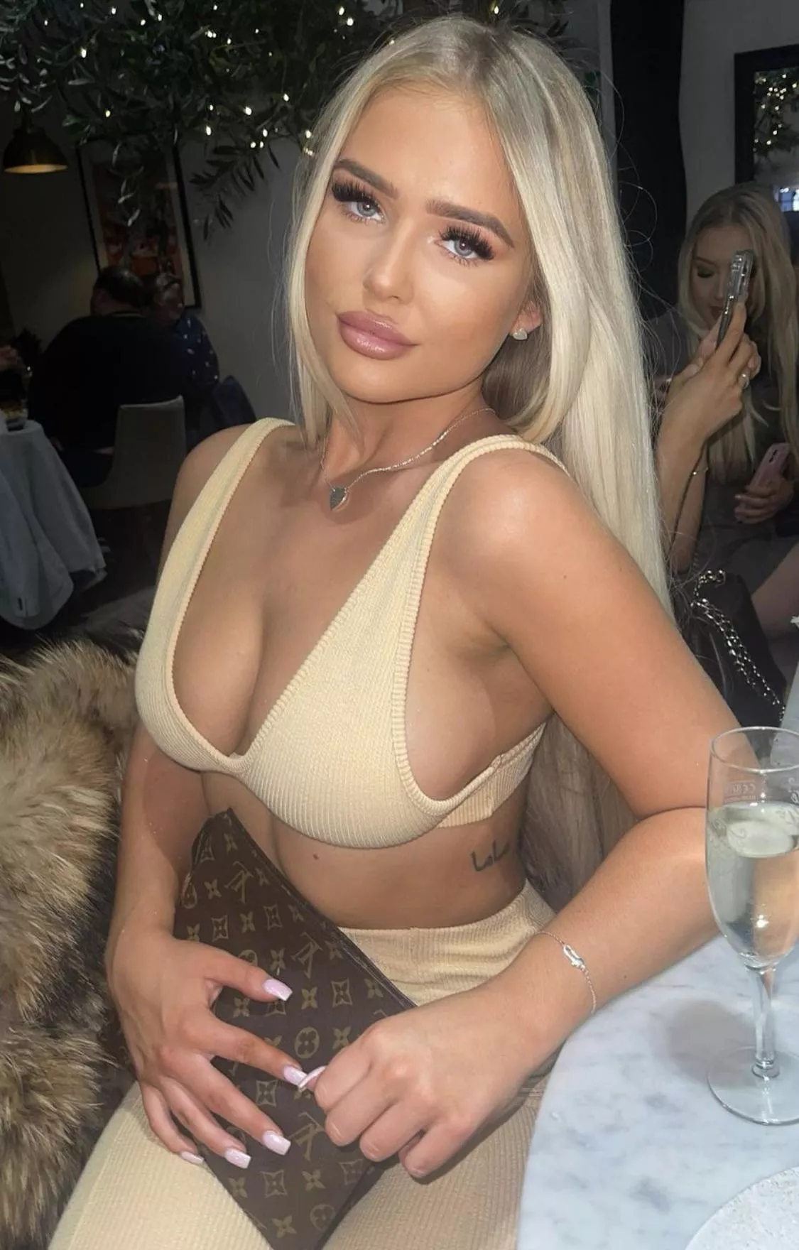 Blondie posted by round_plastic