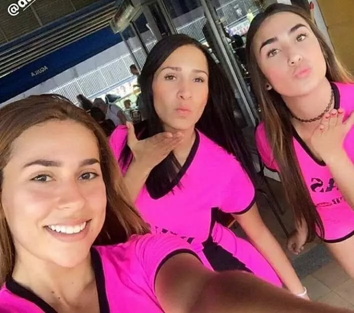 Blowing kisses selfie posted by Chaturbater1