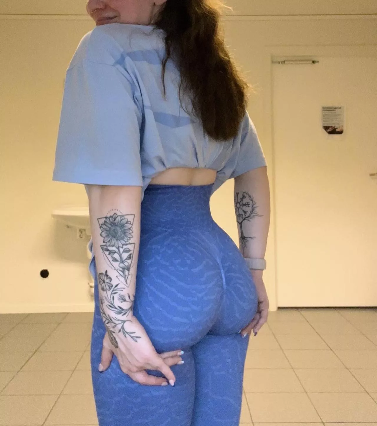 Blue posted by sagahansen