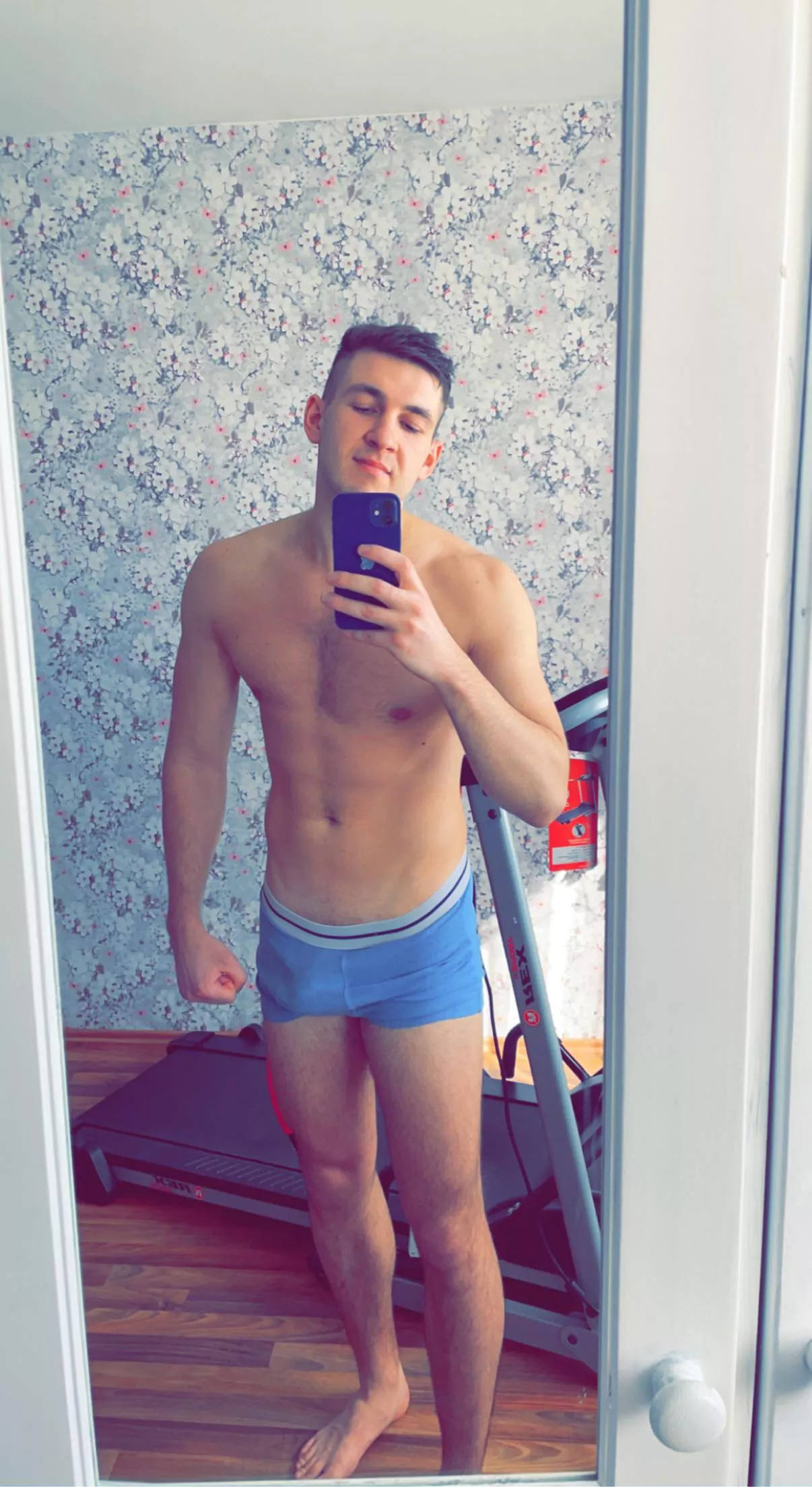 Blue blue blue posted by lio1919