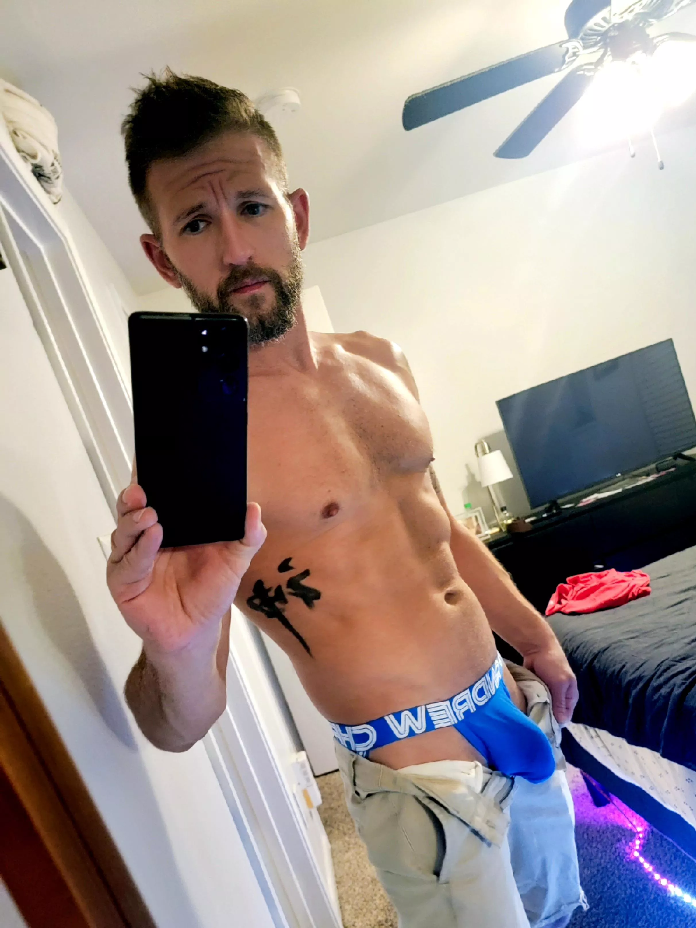 Blue bulge posted by captainjoexxx