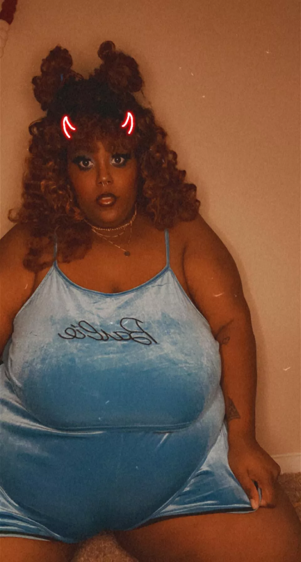 Blue is my favorite color posted by Taytaytoto