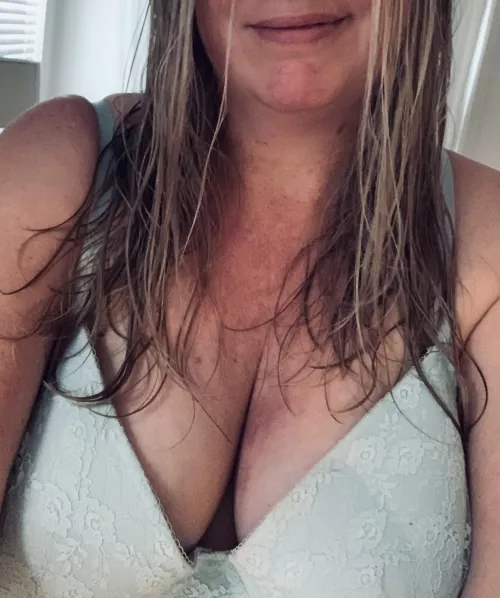 Blue matches my eyes… by NoForever3155