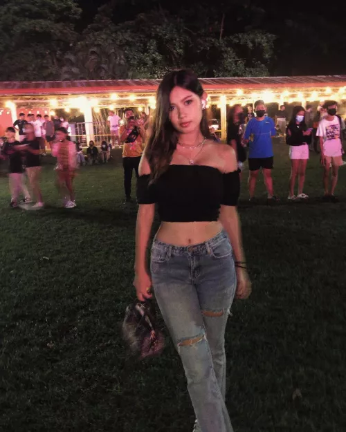 Blurry pic by likesasiangirls