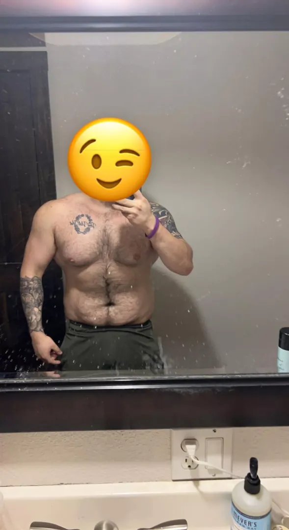 Body pic for once instead of a dick pic by funkstr10