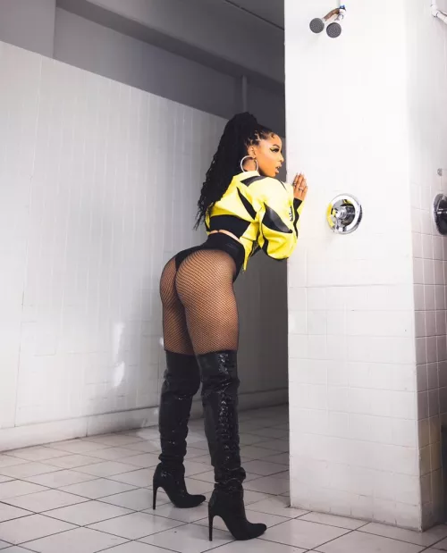 bodys insane by nsfwalt_ayy