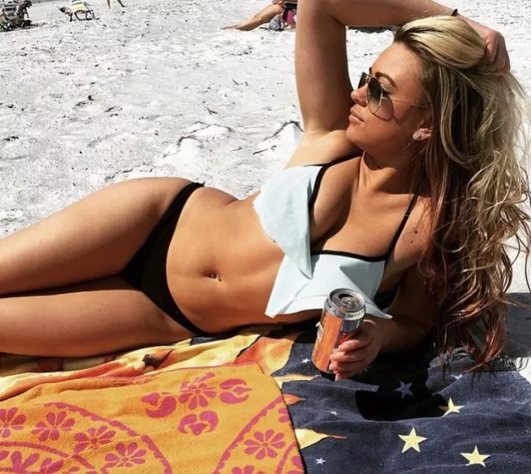 Bombshell posted by Expensive-Night4589