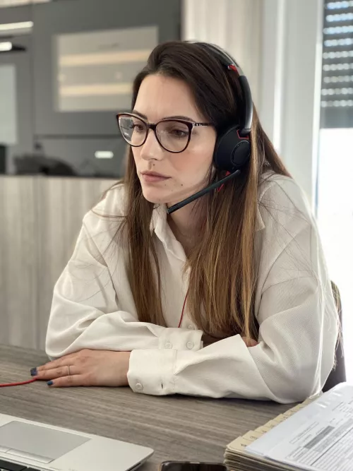 Bonjour. by IvaKrist